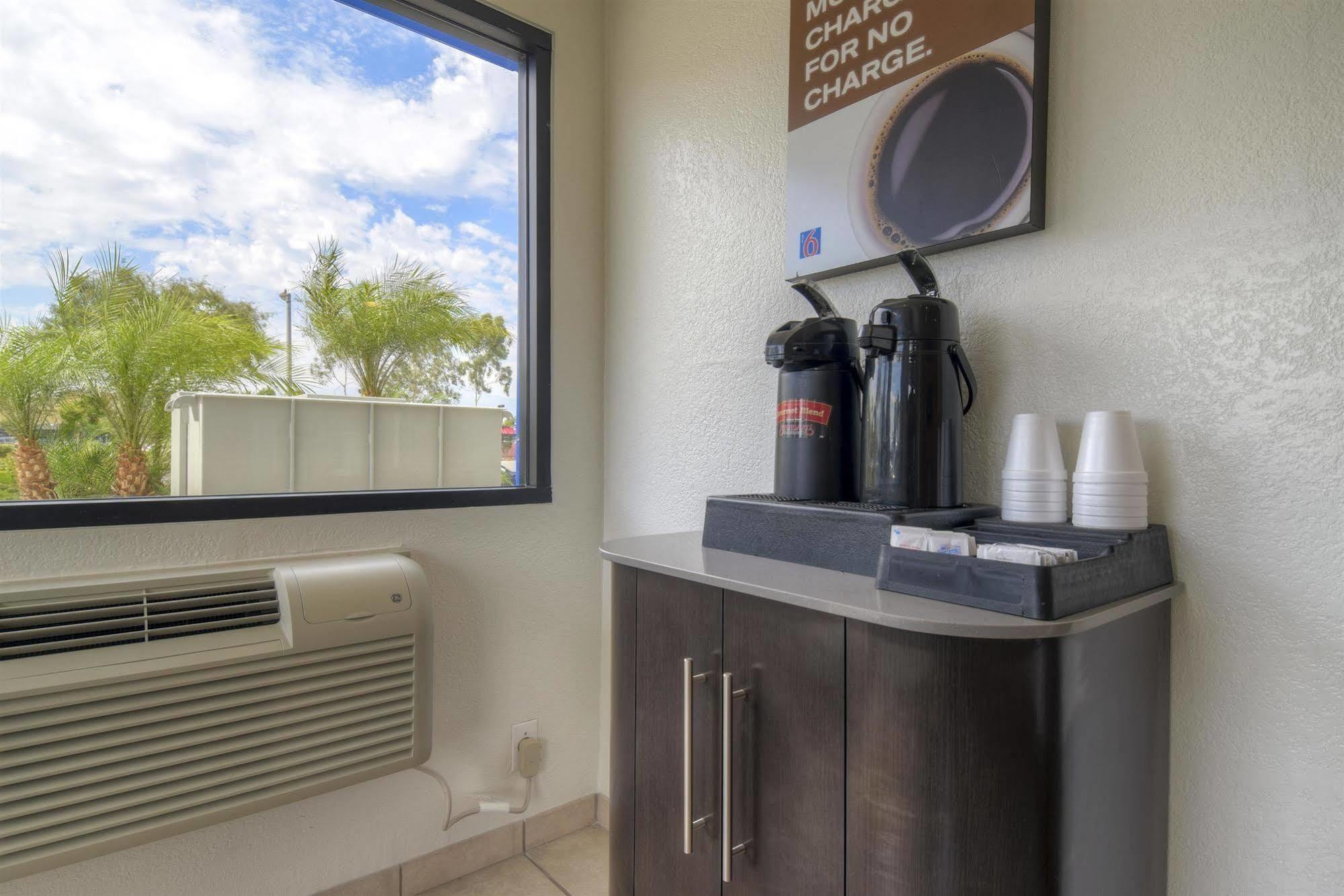 Motel 6-Baldwin Park, Ca - Los Angeles Bagian luar foto