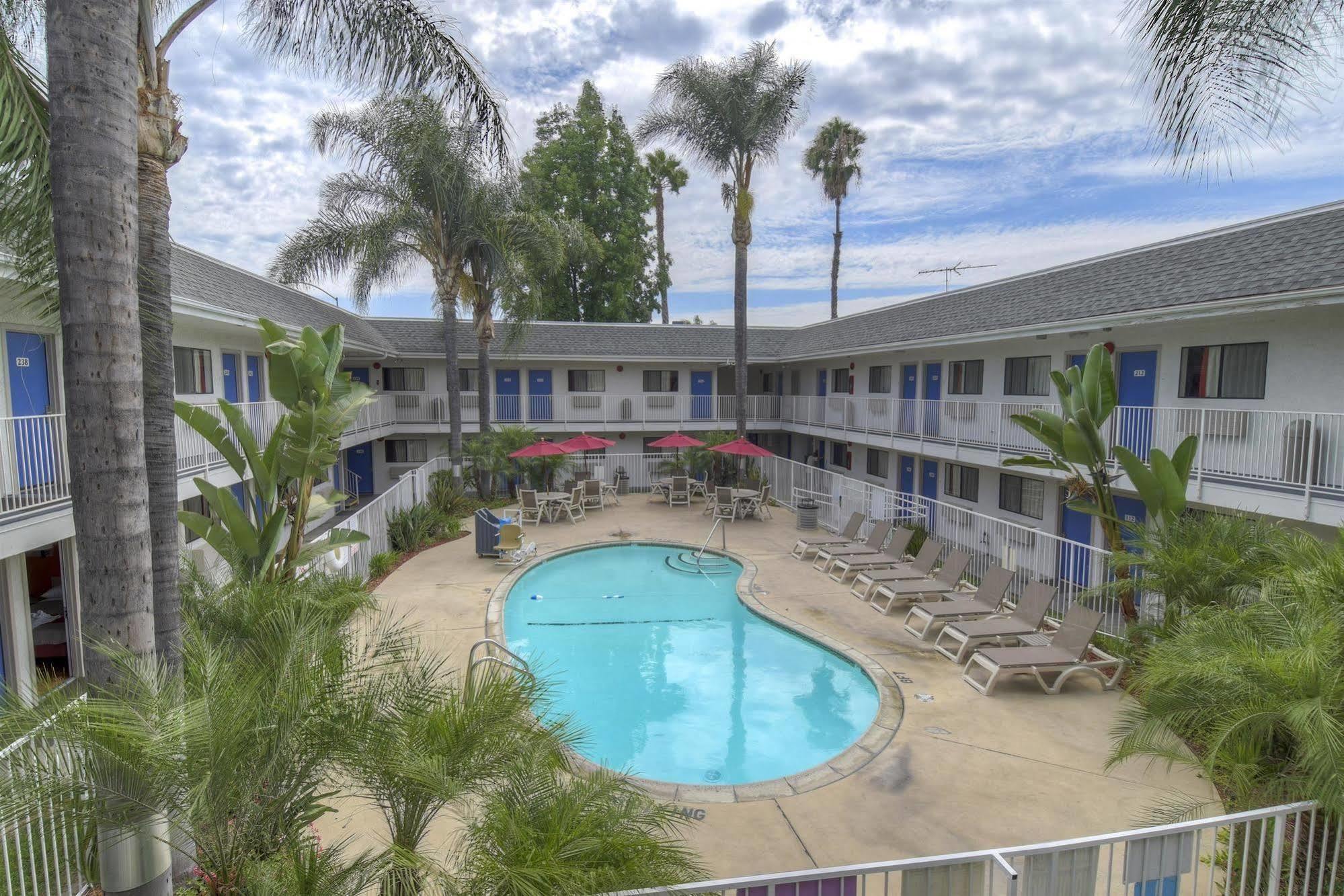 Motel 6-Baldwin Park, Ca - Los Angeles Bagian luar foto