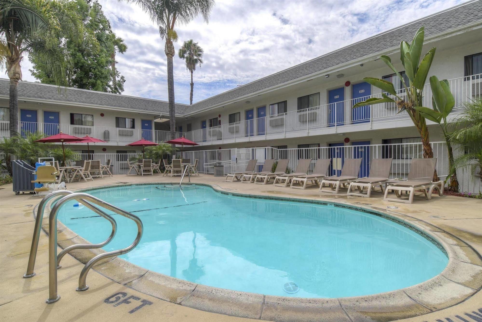 Motel 6-Baldwin Park, Ca - Los Angeles Bagian luar foto